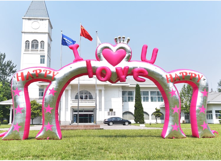 桂林浪漫粉色婚庆拱门